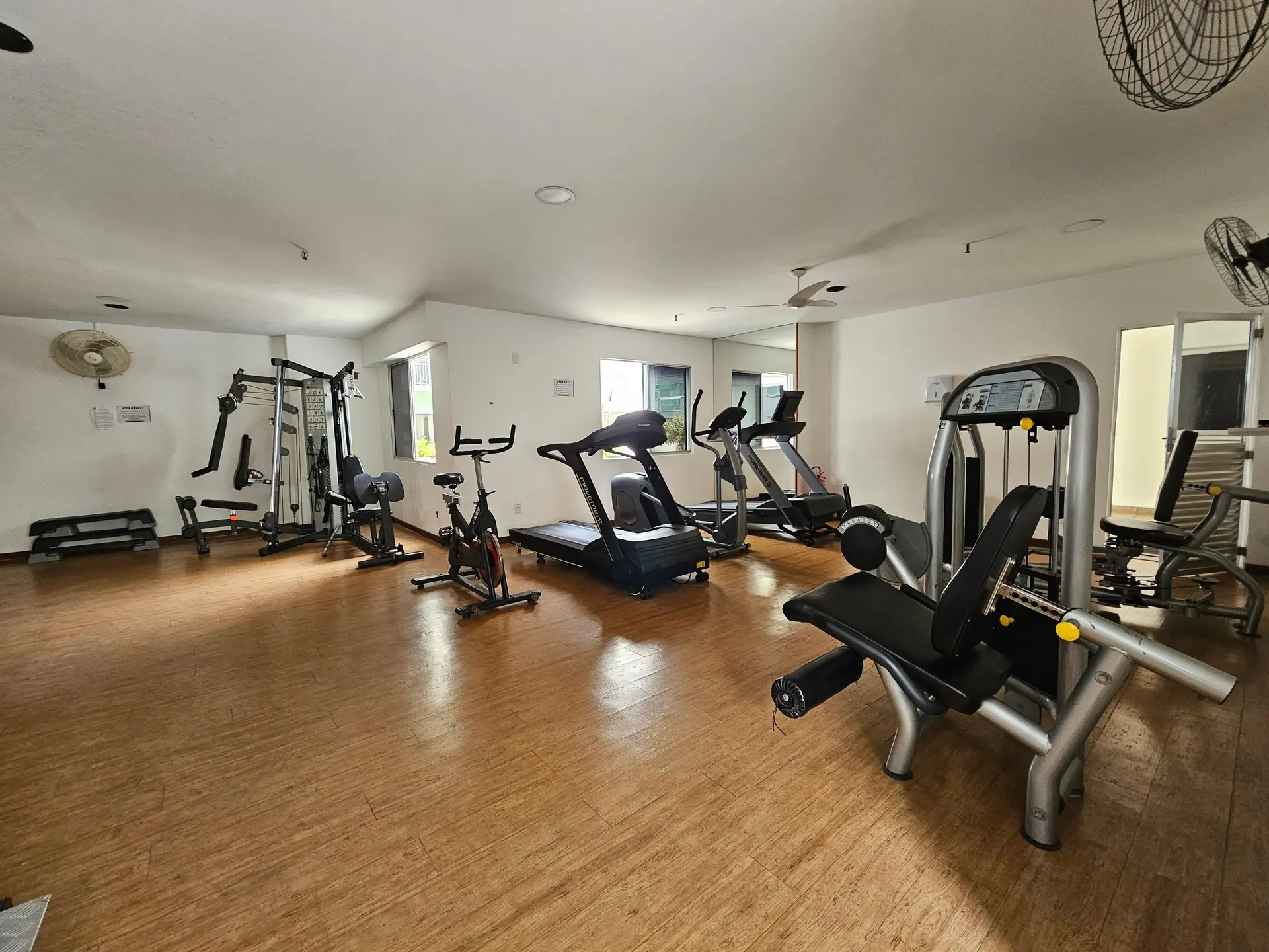 356 m² apartment with a water view and a home office — photo 11