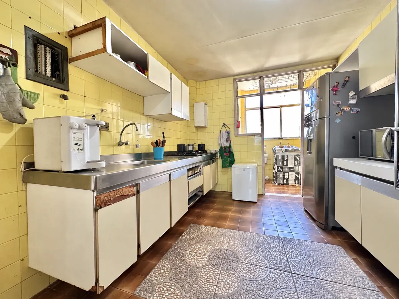 4-bedroom apartment with a mountain view — photo 8