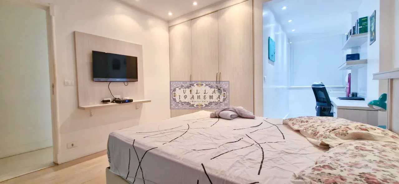 2-bedroom apartment with balcony and floor-to-ceiling windows — photo 20