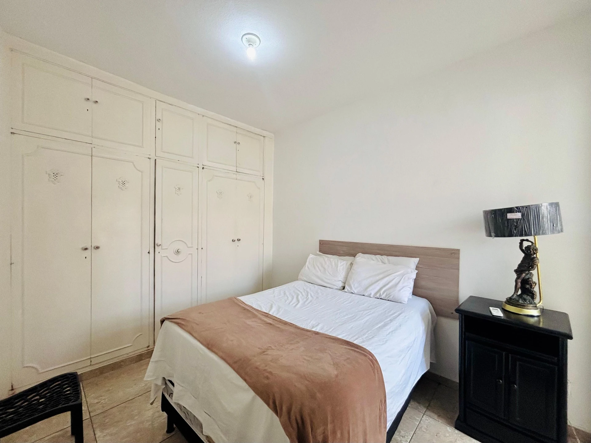 3-bedroom apartment with a water view — photo 16