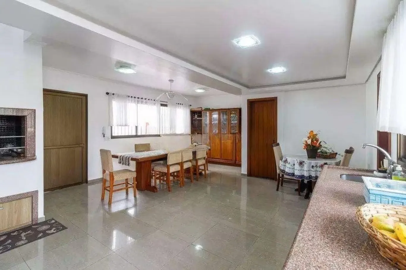House with 4 bedrooms and a balcony in 516 m² — photo 8