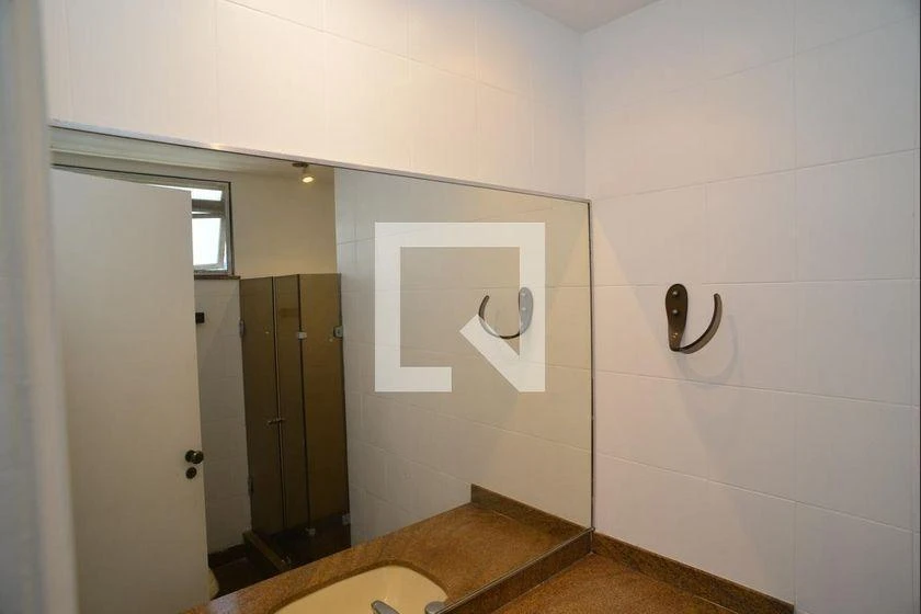 Apartamento para aluguel com 3 quartos e varanda de vidro — photo 9