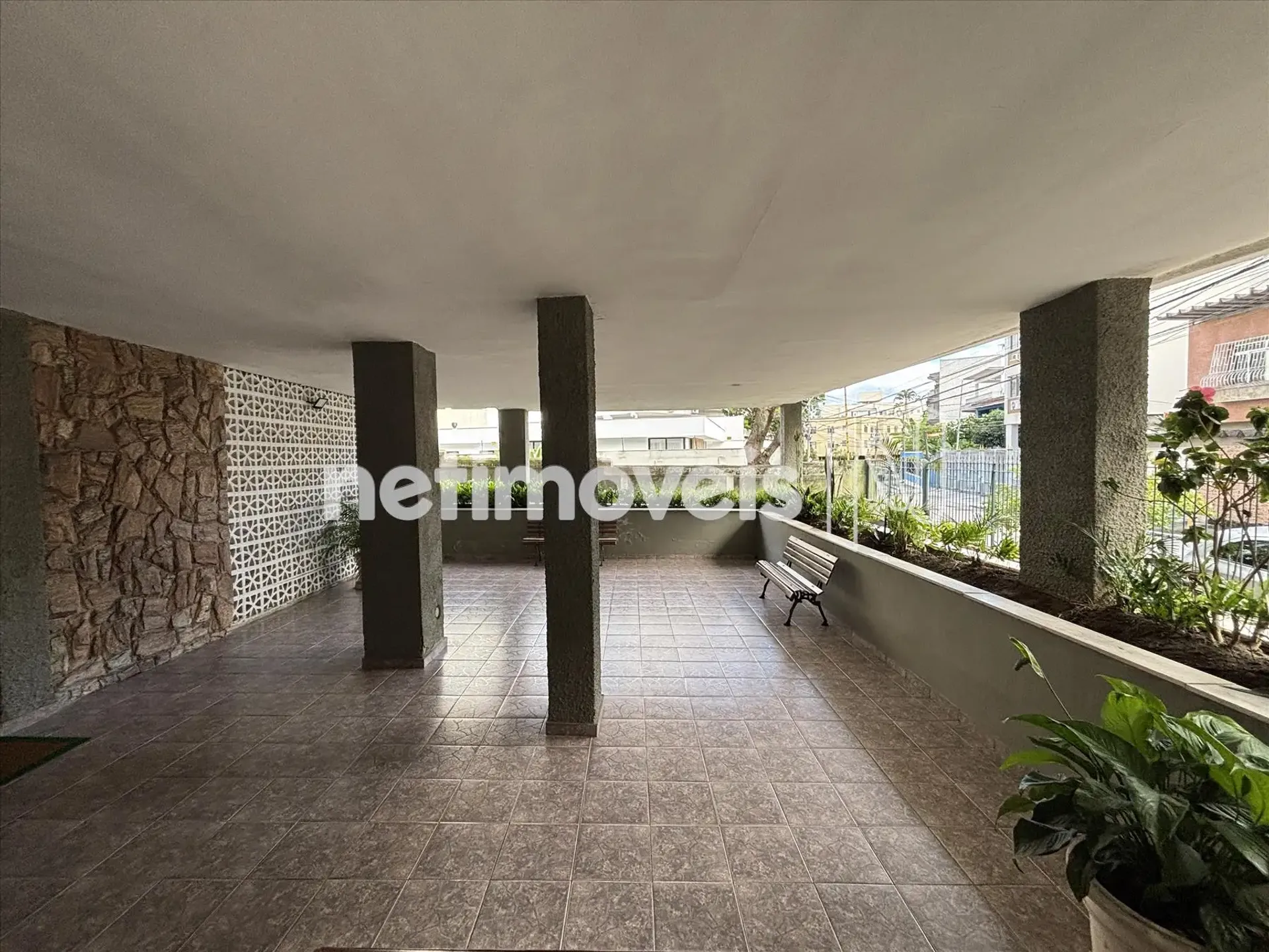 Apartamento com 2 quartos, cozinha separada e 1 banheiro — photo 32