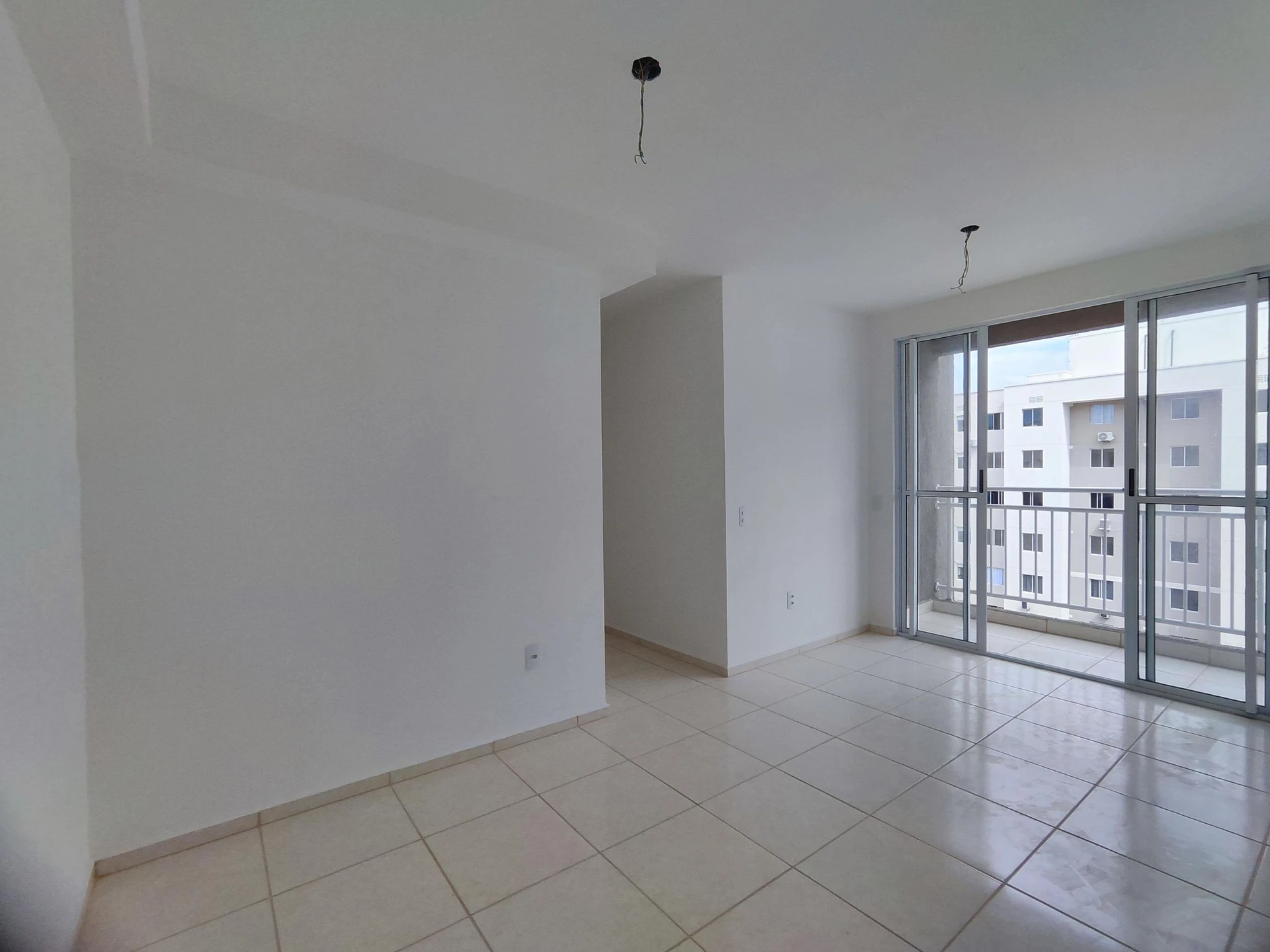 2-bedroom apartment with a balcony and 1 parking spot — photo 23