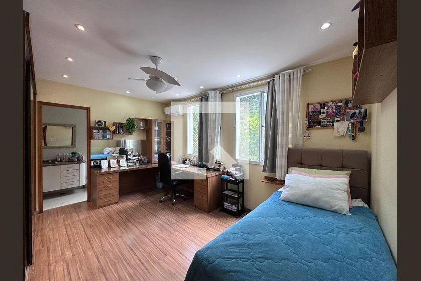 Condo house with 6 en-suite bedrooms and private garden — photo 41