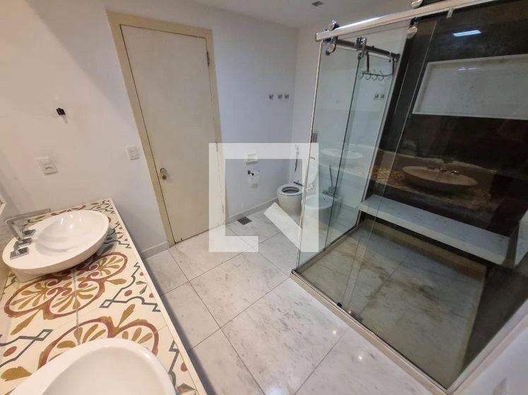 Washing machine in a 3-bedroom apartment, 300 m² — photo 28