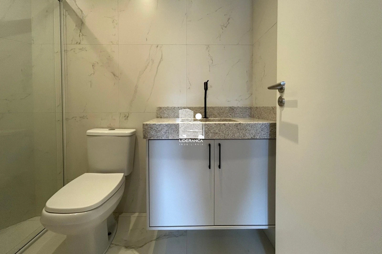 Furnished apartment, 64 m², with a home office — photo 6