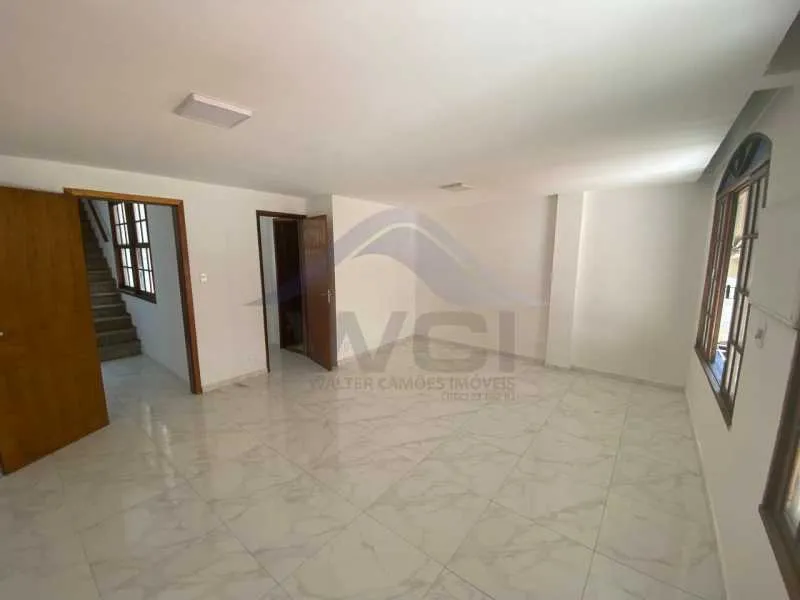 Triplex house 325 m² with private garden and 5 parking spots — photo 15