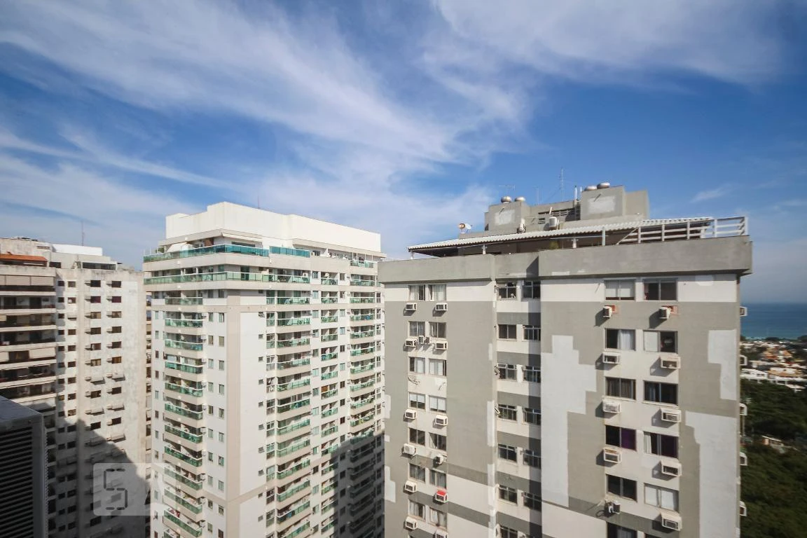 197 m² rental coverage with 2 bedrooms and 3 baths — photo 41