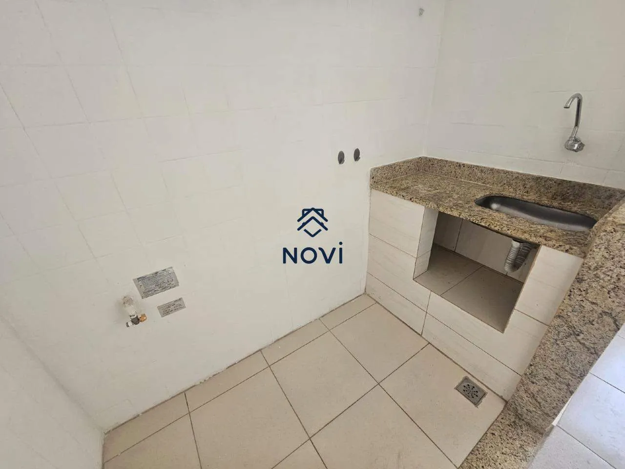 1-bedroom apartment with balcony and 48 m² — photo 14