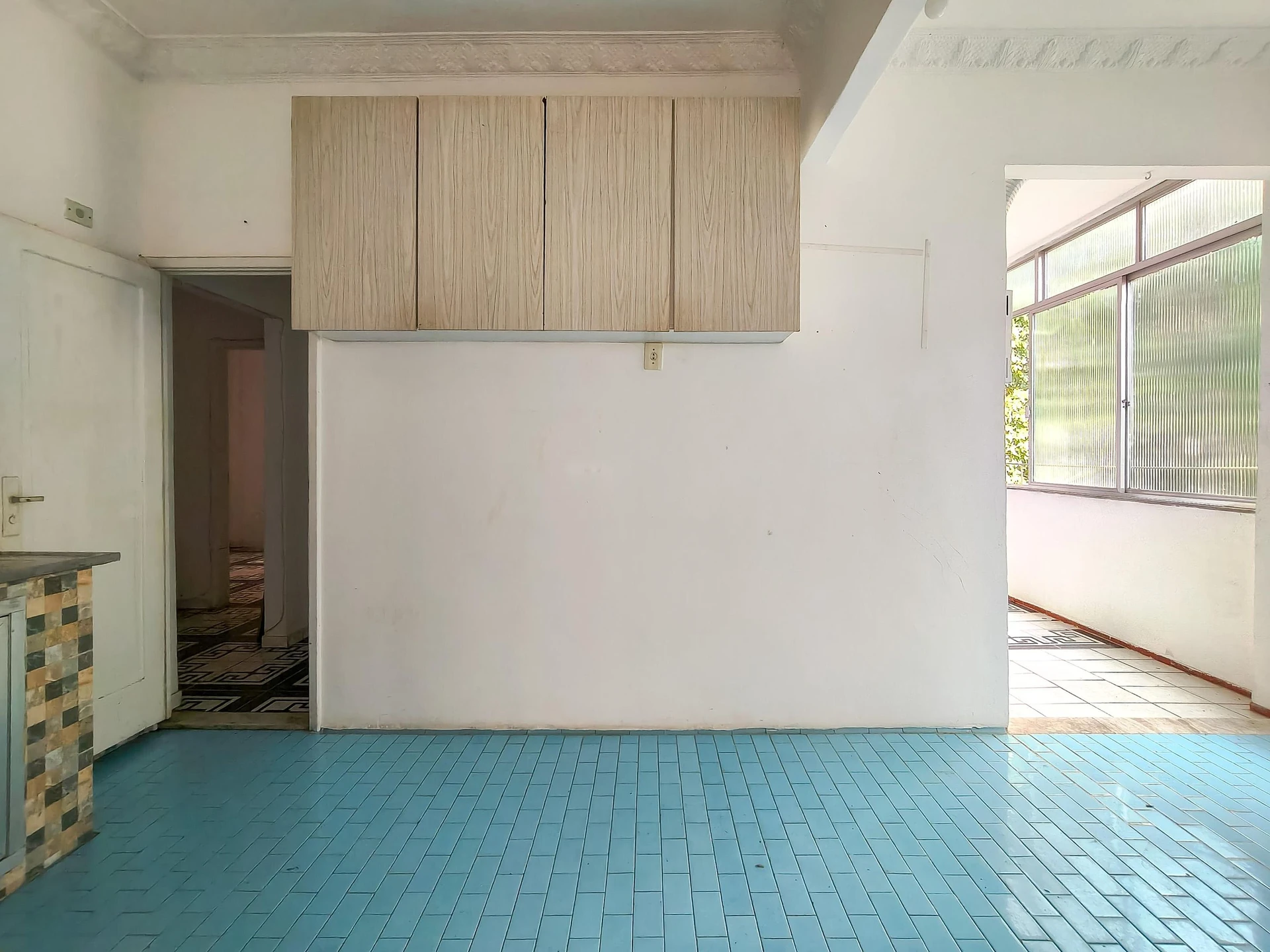 2-bedroom apartment with 2 bathrooms and mountain views — photo 25