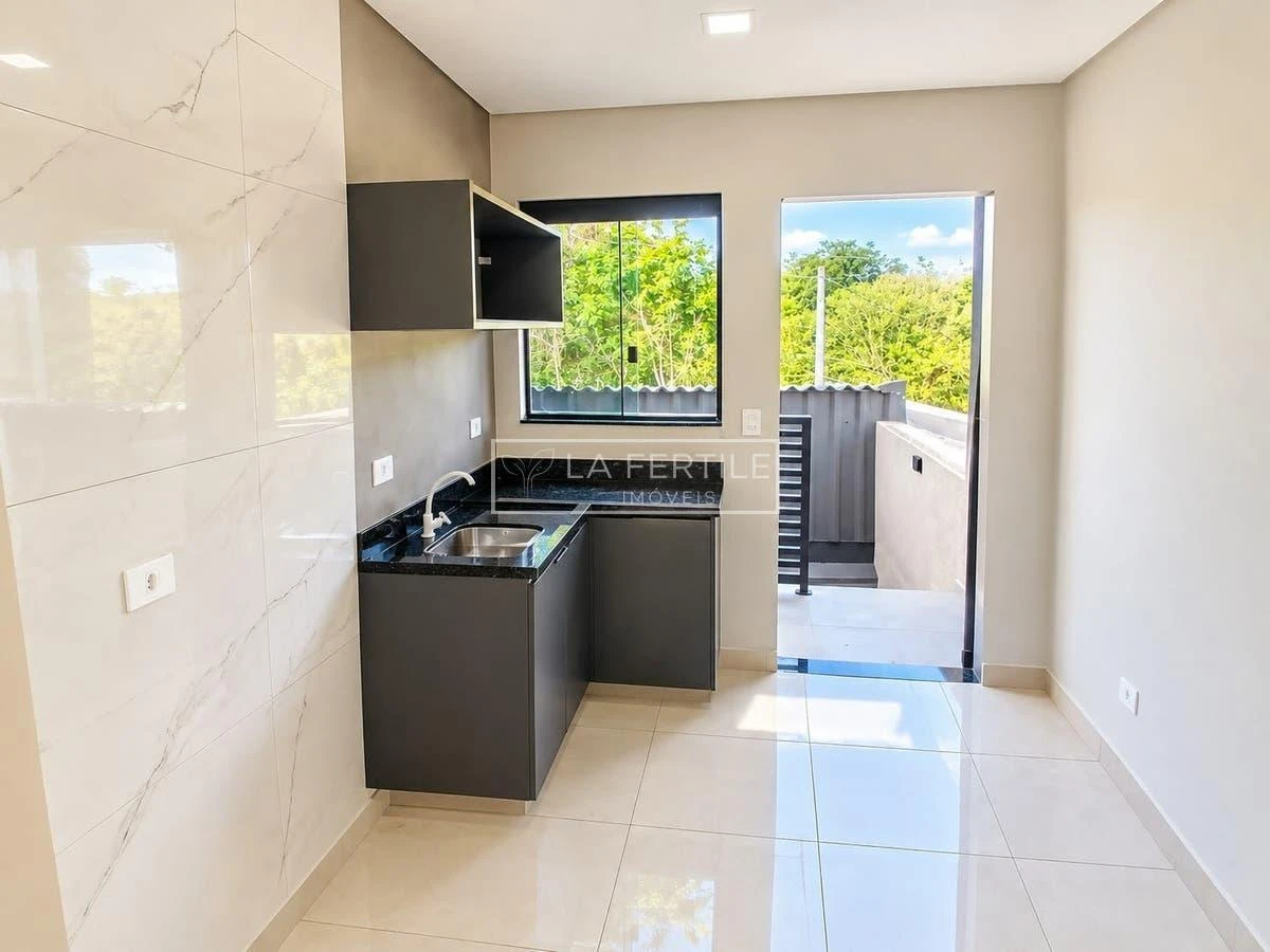 Studio em condomínio com academia