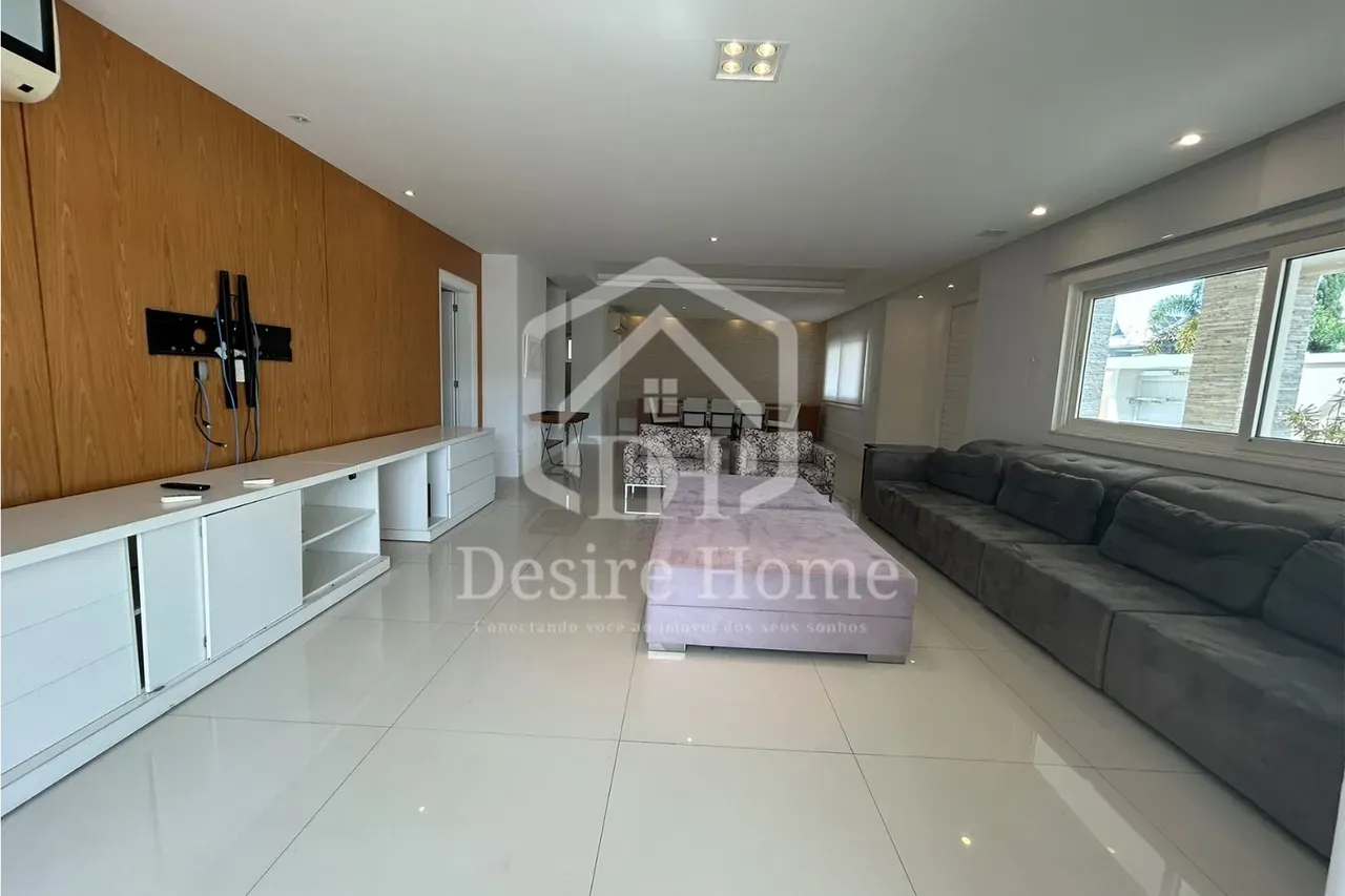 Furnished house, 550 m², with a grill on the balcony