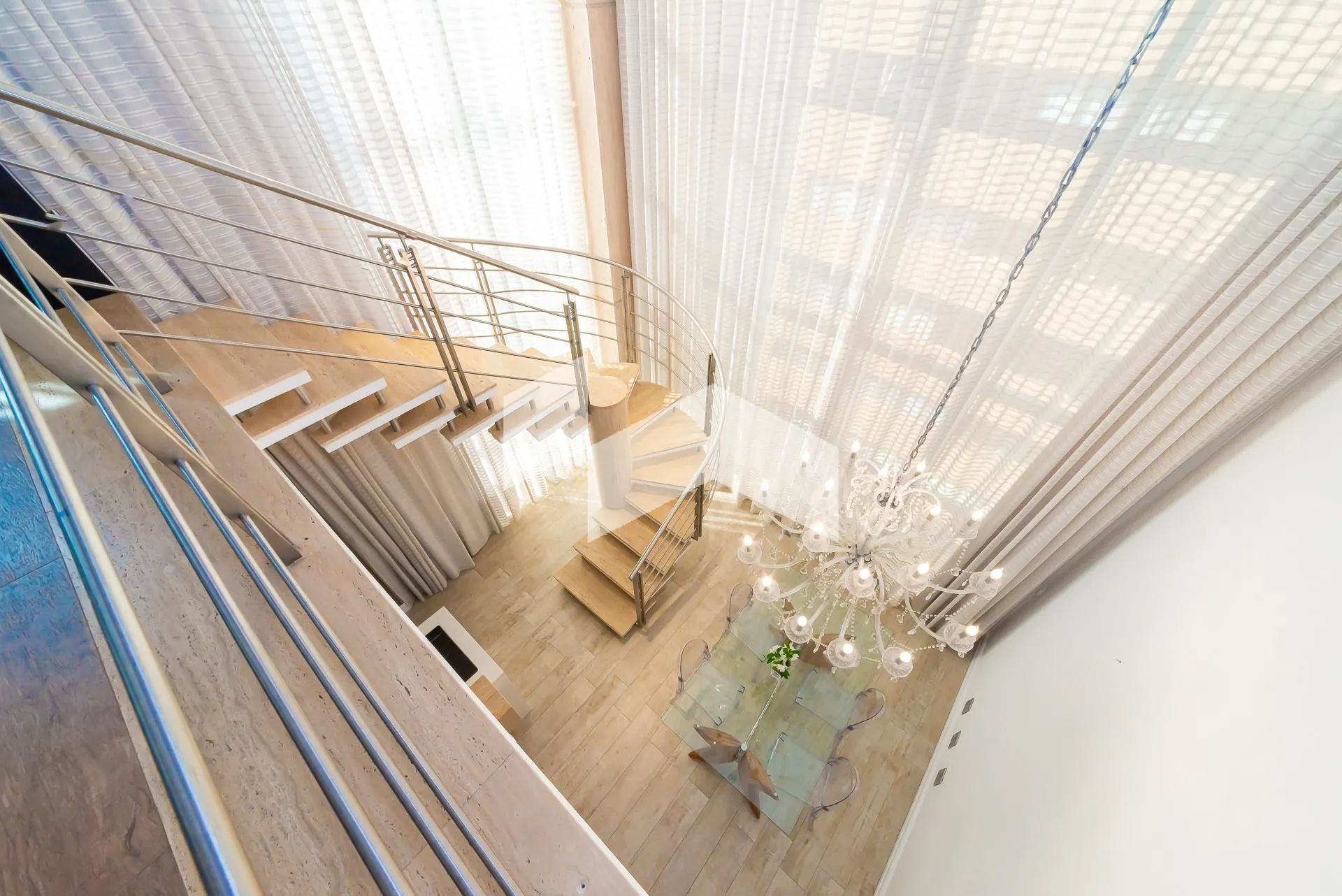 Apartamento sin amueblar de 112 m² con cocina abierta — photo 35
