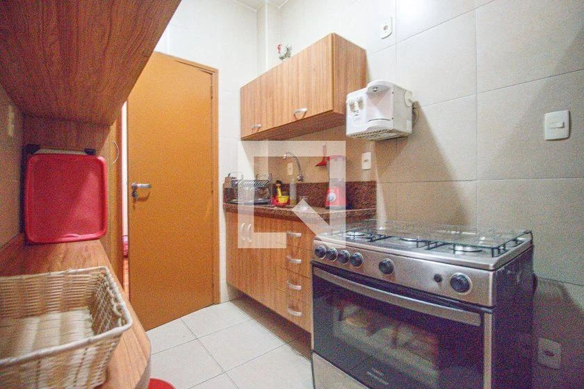 Furnished apartment with a gas stove kitchen — photo 12