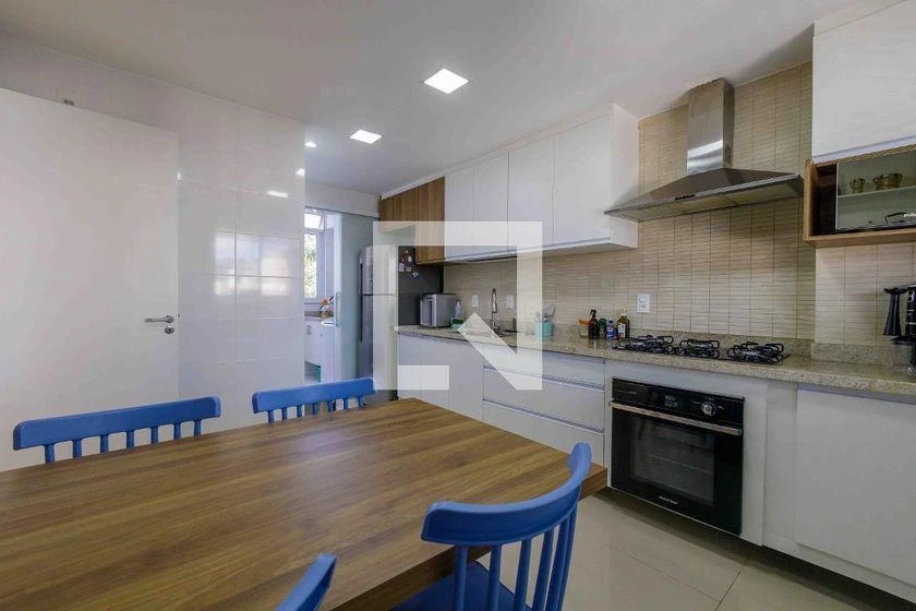 Furnished 3-bedroom apartment with 264 m² — photo 50