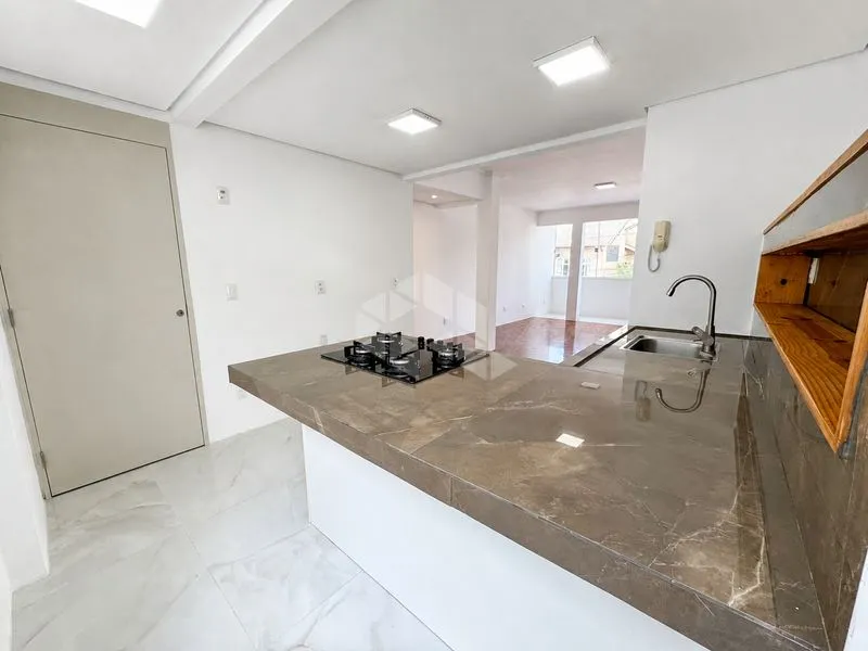 Apartment, 140 m², with wood or laminate floors — photo 2