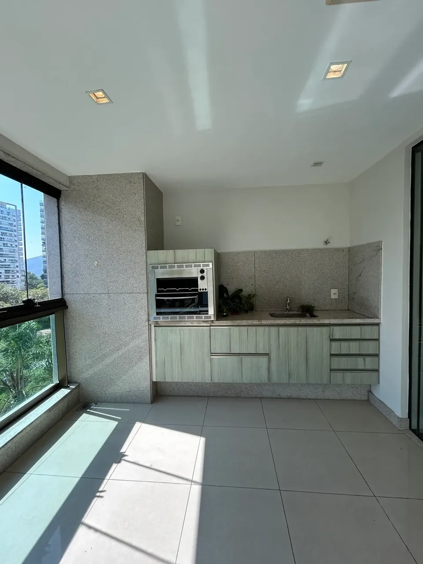 Apartamento de 233 m² com 4 quartos e cozinha americana — photo 31