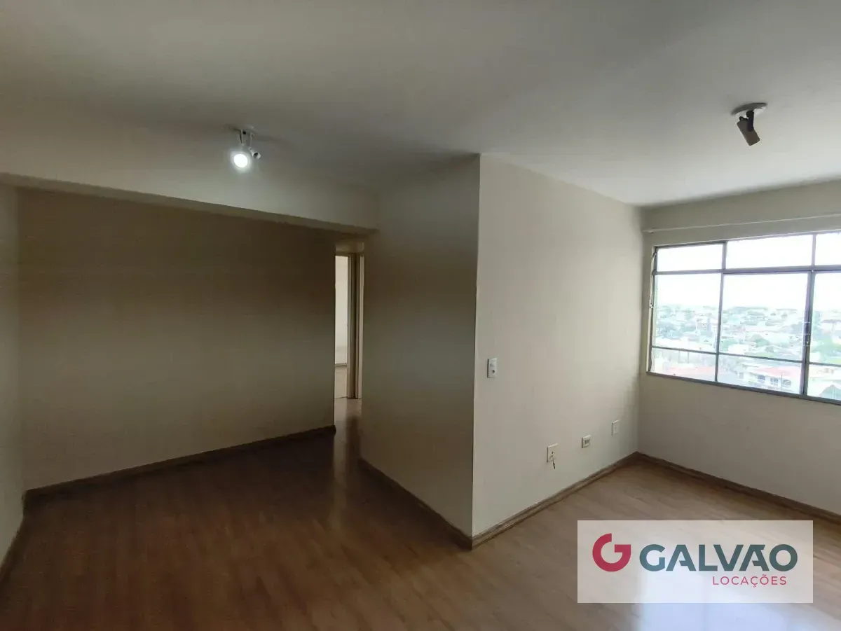 Departamento de 3 dormitorios con piso de madera o laminado — photo 5