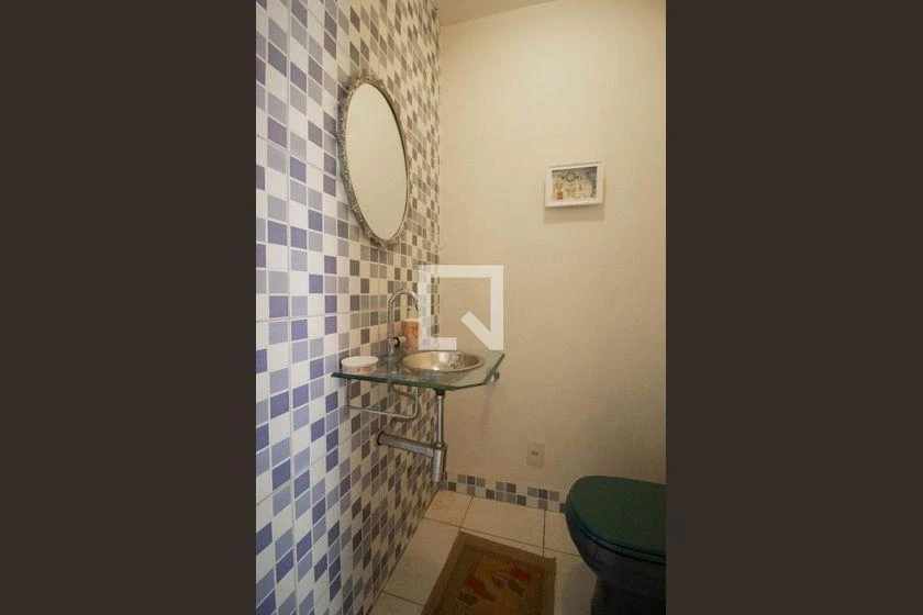 Apartamento de 120 m² com box de vidro no banho — photo 31