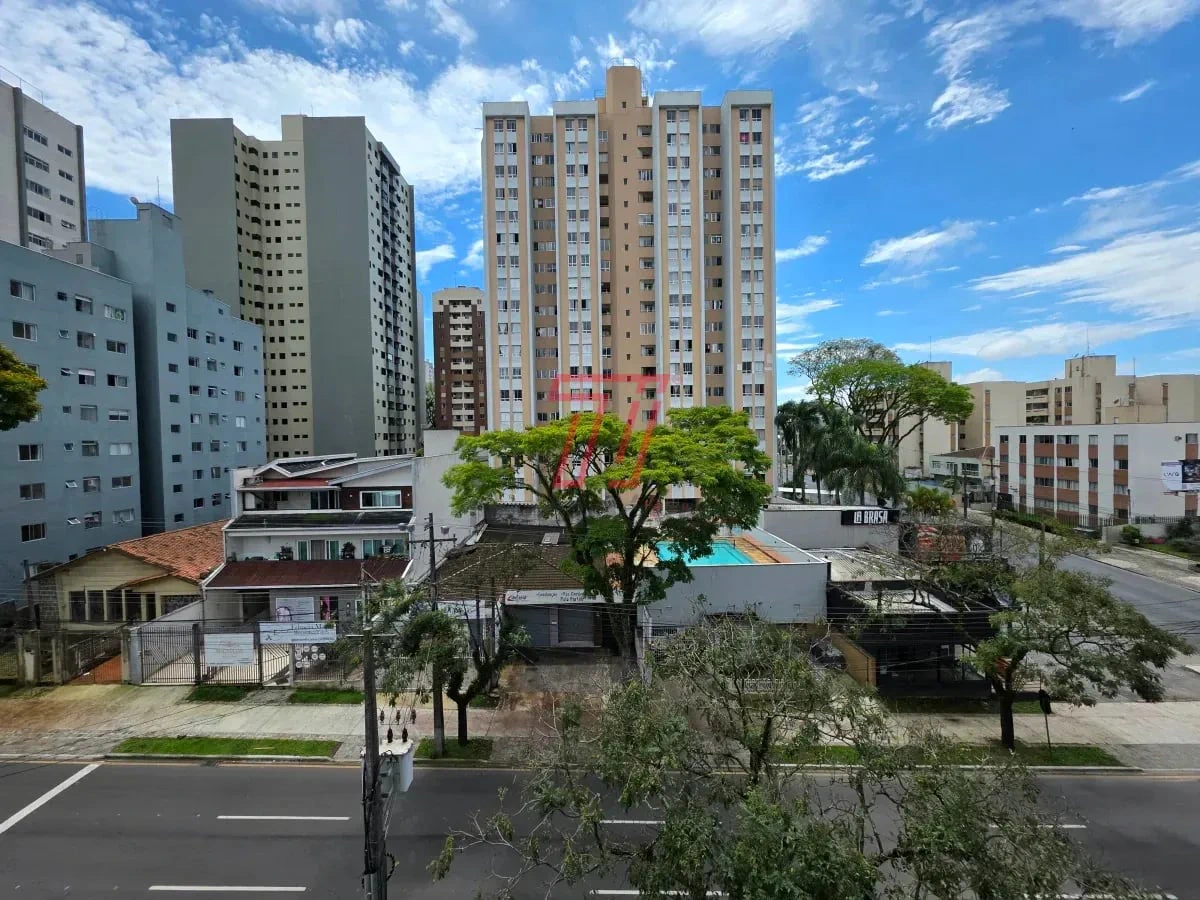 One-bedroom, 33 m² apartment in Curitiba — photo 3