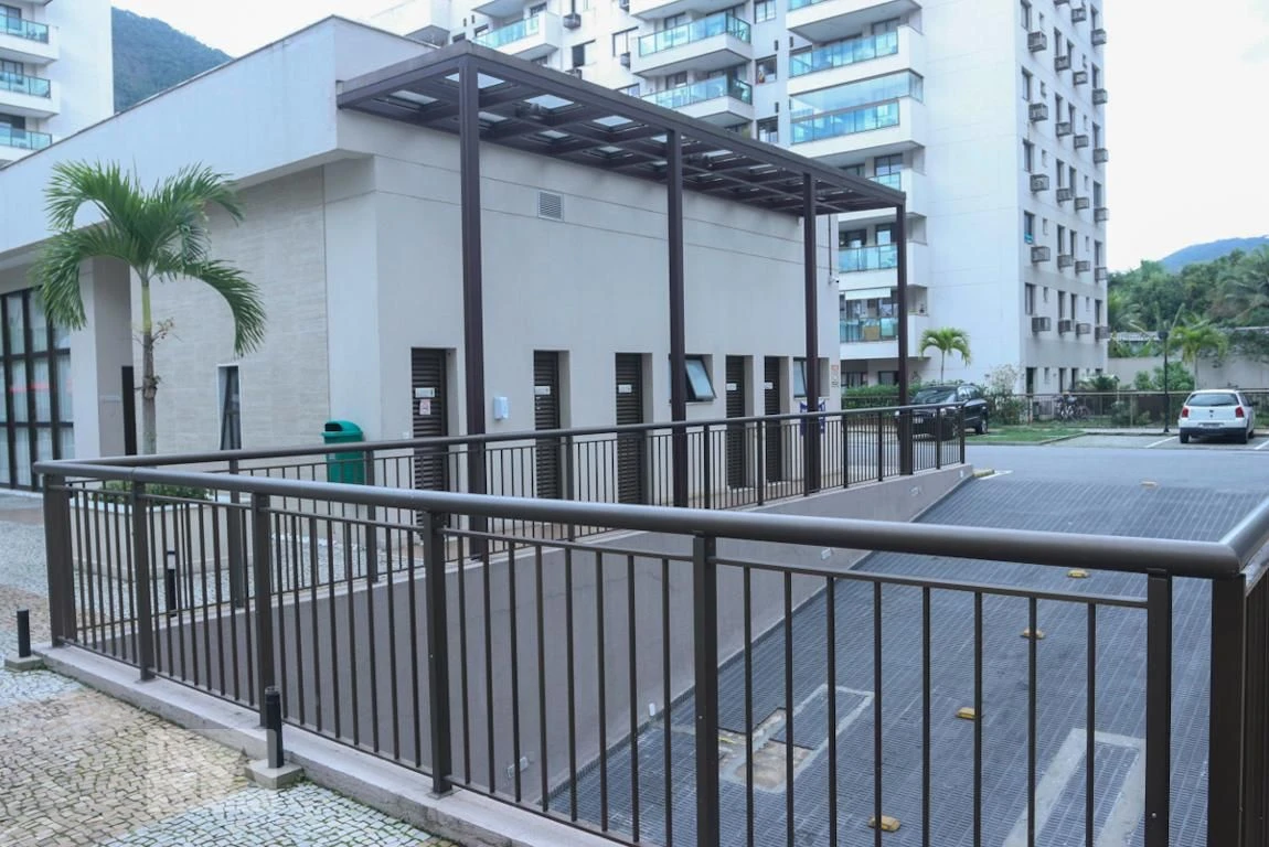 Furnished 2-bedroom apartment with 2 bathrooms and parking — photo 23