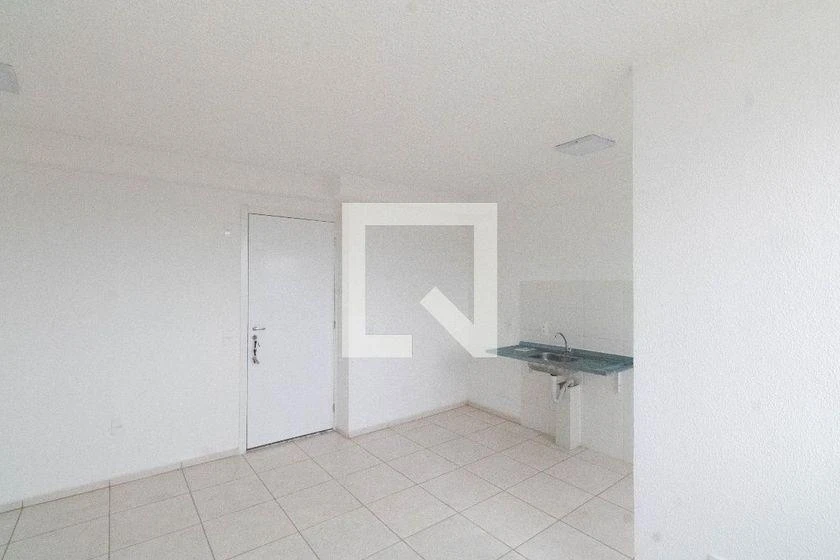 2-bedroom apartment in a building with a gym — photo 13