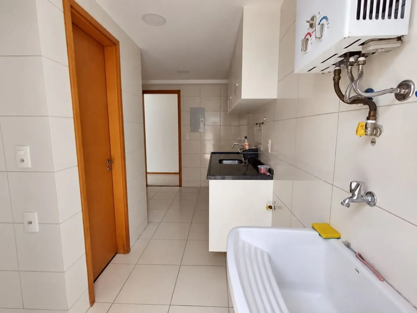 2-bedroom apartment in a building with a sauna — photo 15