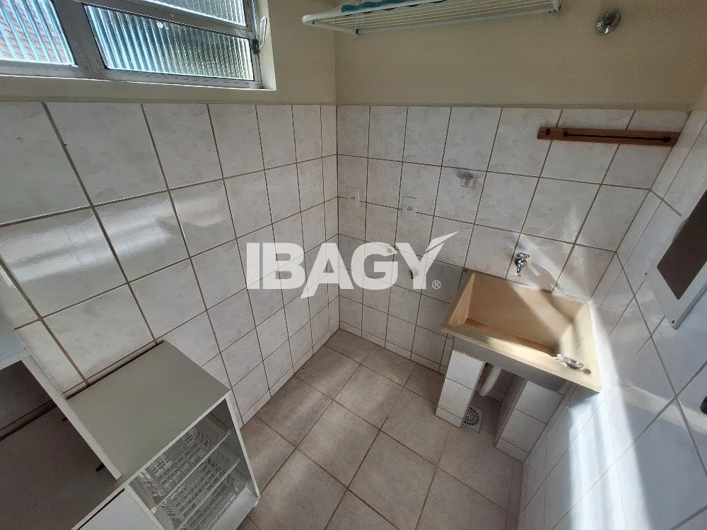 Apartamento amueblado de 49 m² con 2 dormitorios y balcón — photo 13