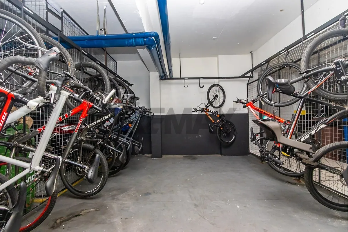 Washing machine in a 2-bedroom apartment, 61 m² — photo 32