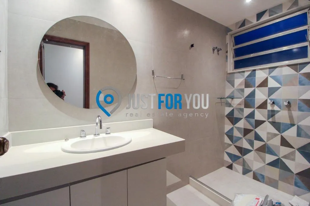 3-bedroom apartment with separate kitchen, 210 m² — photo 17
