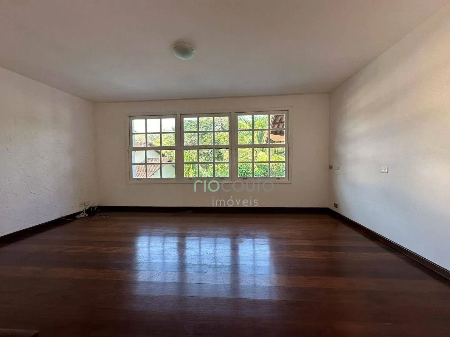 Casa com 5 quartos, 990 m² e 2 vagas, perto das janelas — photo 39
