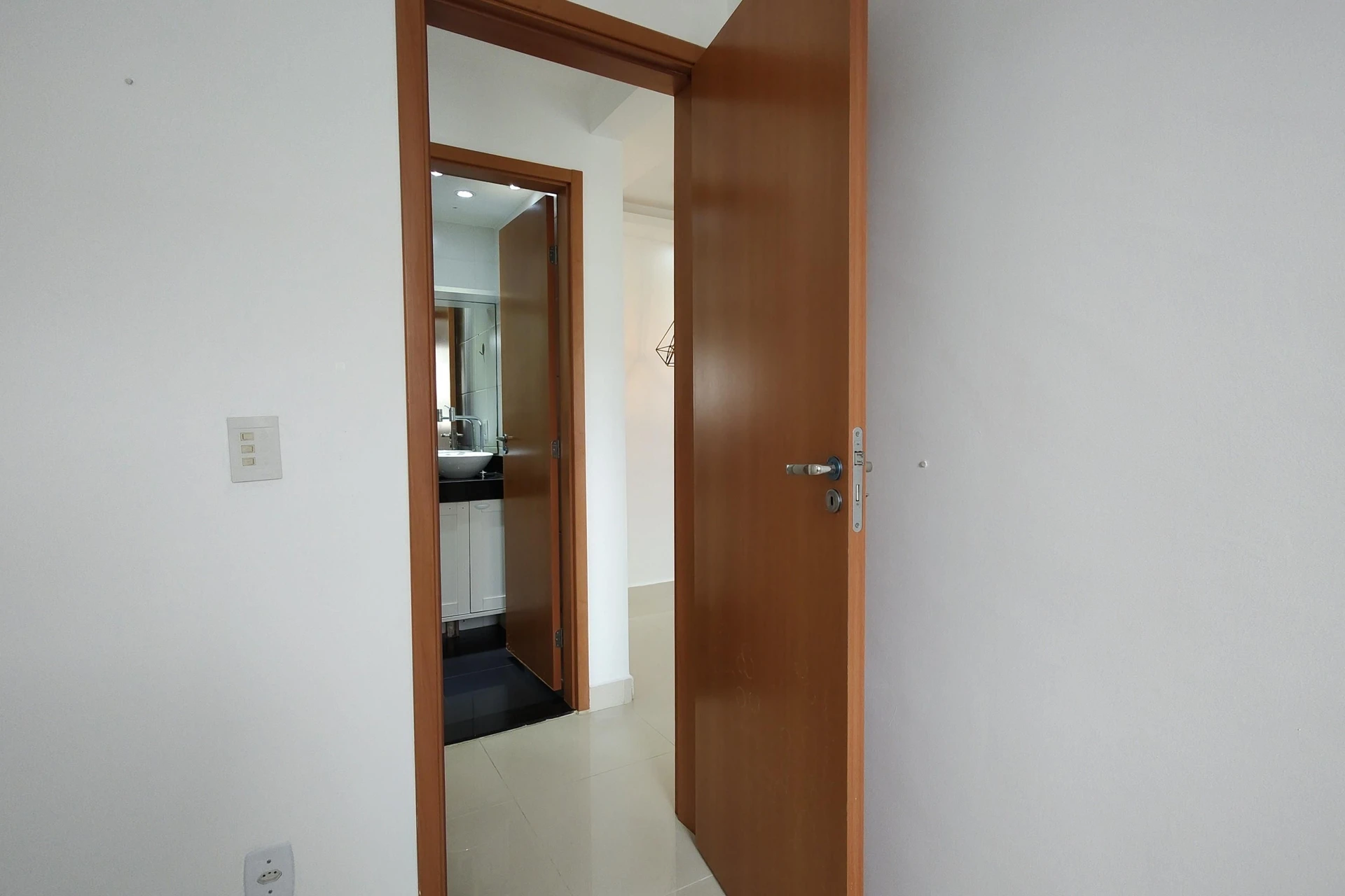 2-bedroom apartment in a building with a gym — photo 56