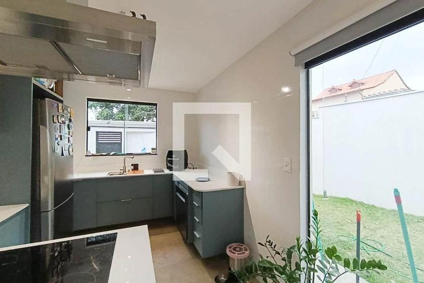 Furnished house with A/C, 2 bedrooms and 140 m² — photo 3
