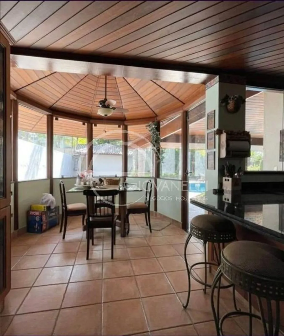 Furnished residential house with 4 bedrooms and 4 bathrooms — photo 15