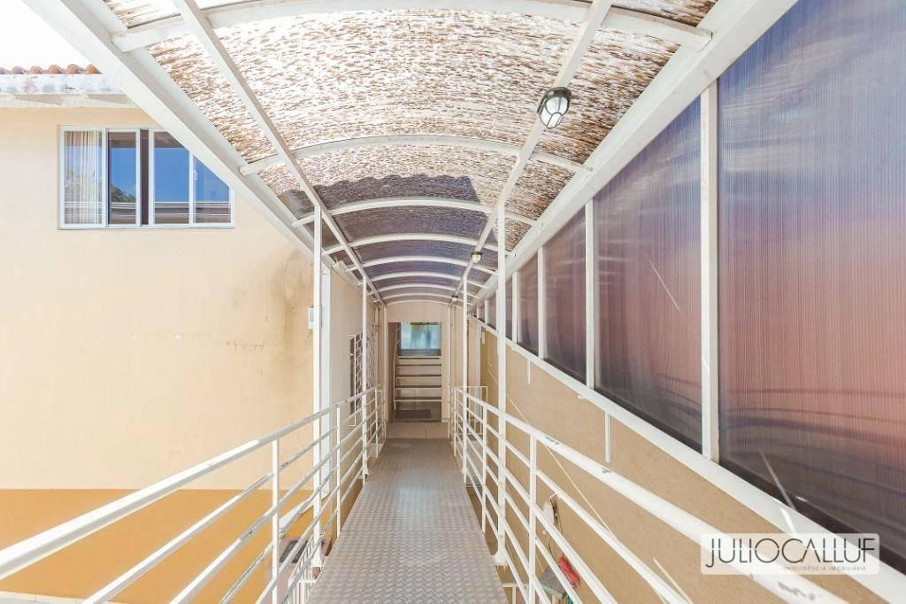 4-bedroom house with a washing machine in Curitiba — photo 47