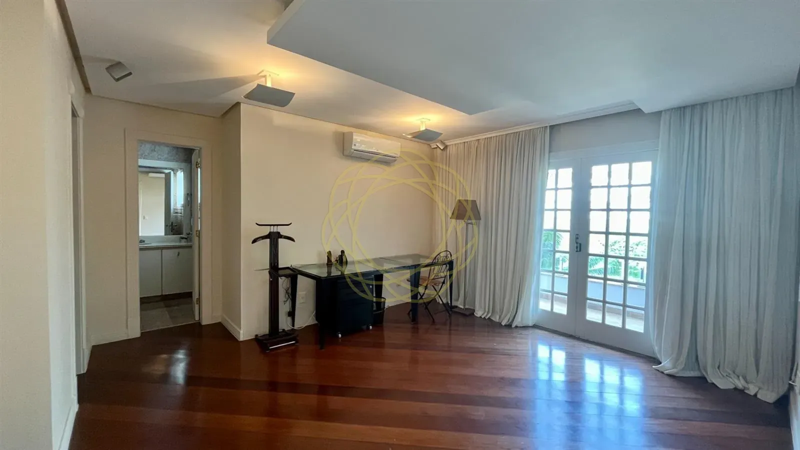 Casa mobiliada com 7 quartos e 984 m², 5 suítes — photo 16
