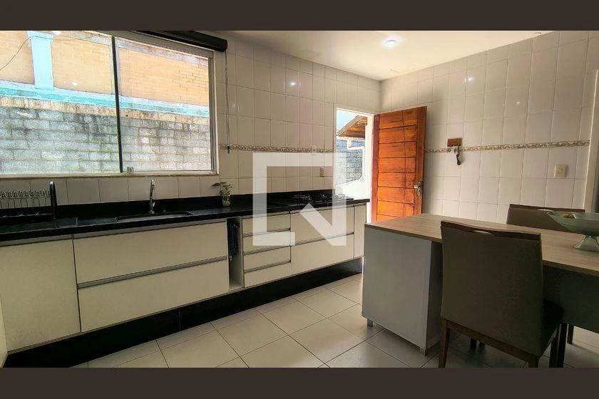 Мебльований будинок у кондомініумі з 4 спальнями 400 м² — photo 17