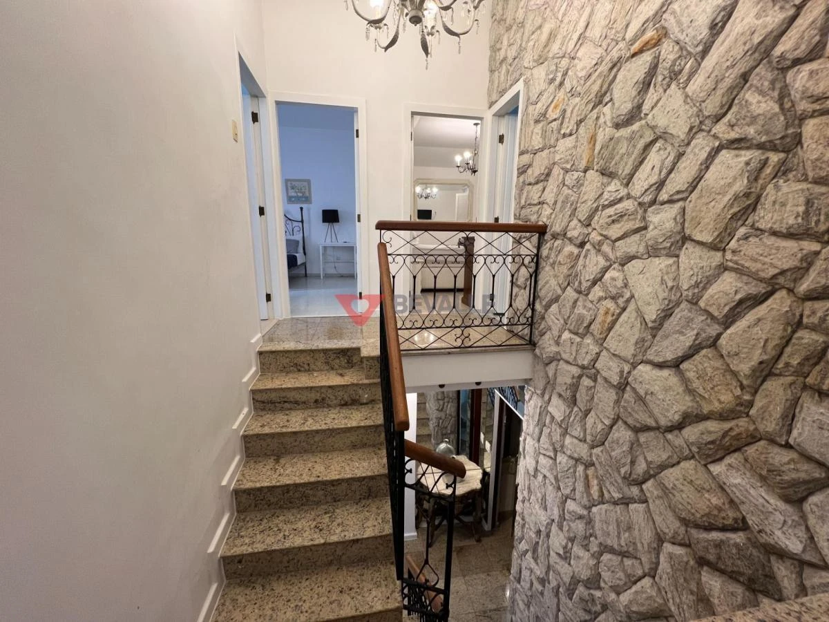 220 m² house with a washing machine and a home office — photo 43