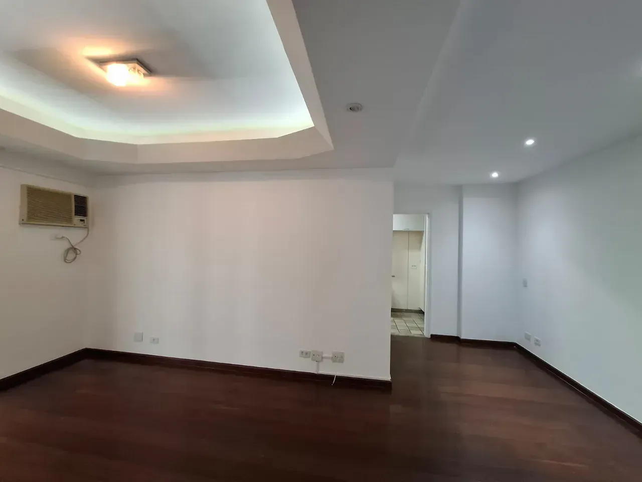 Apartment with 2 bedrooms, 3 bathrooms and a balcony