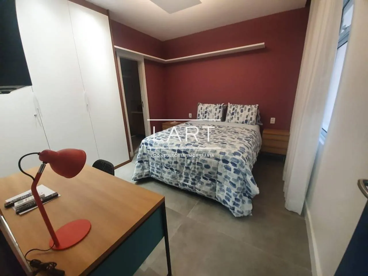 Home office in a 2-bedroom apartment, 110 m² — photo 13