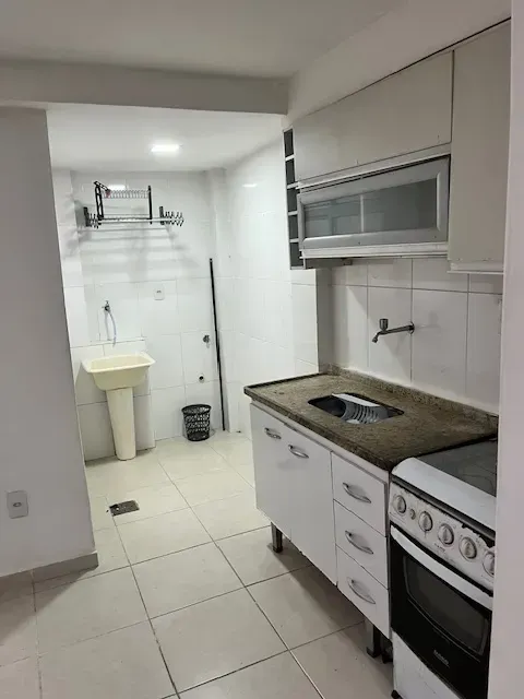 1-bedroom apartment with gas kitchenette and 1 bathroom — photo 6