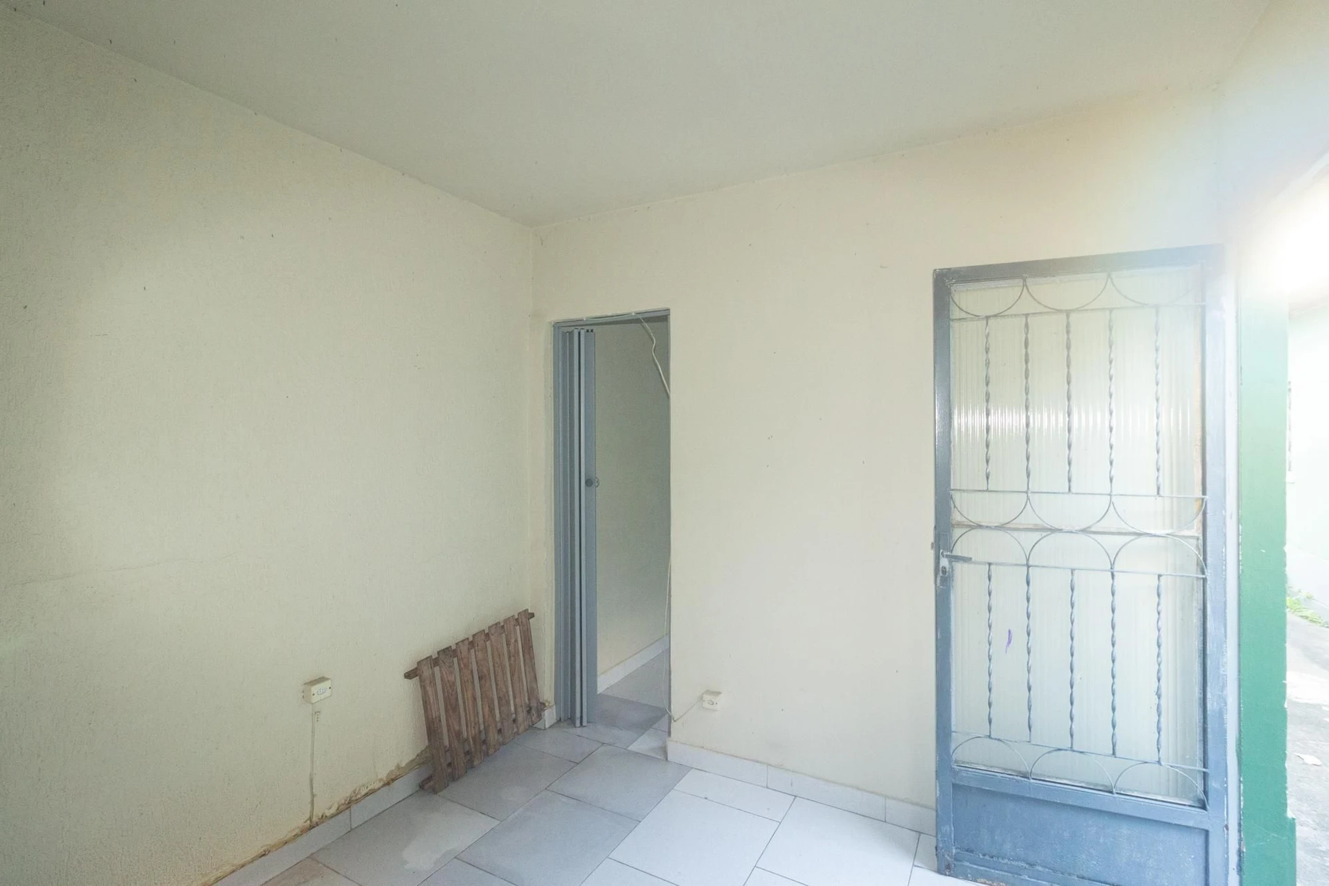 Unfurnished house with 2 bedrooms and 1 parking spot — photo 26