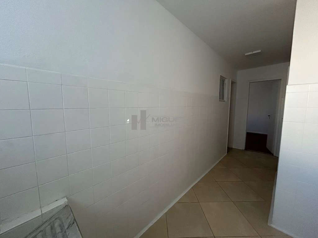 3-bedroom, 3-bath apartment with 1 parking space — photo 26