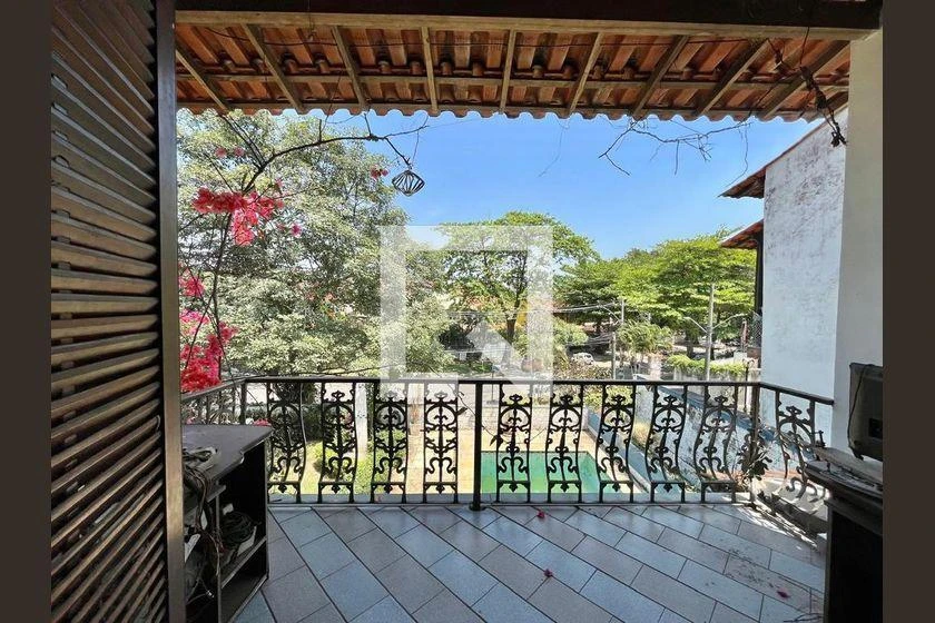Casa de 300 m² com 4 quartos e 2 vagas — photo 4