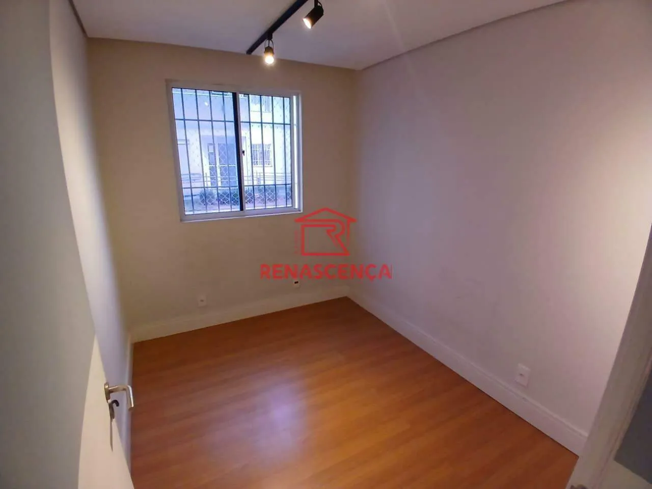 Unfurnished 2-bedroom apartment with 1 bathroom — photo 8
