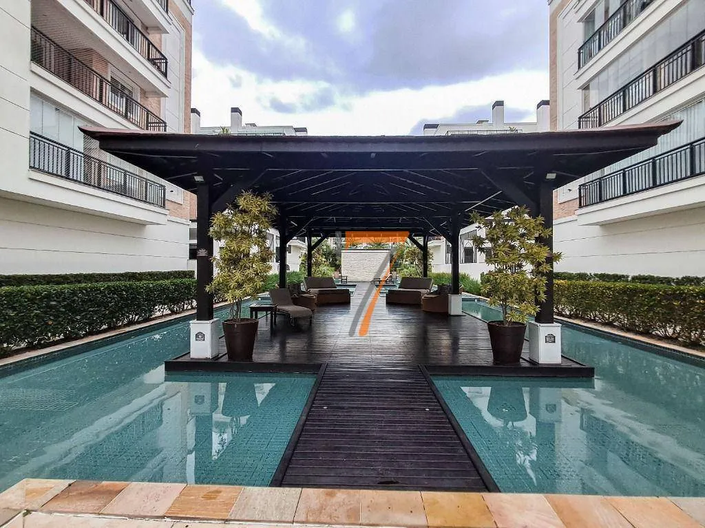Furnished 230 m² apartment with 3 en-suite bedrooms — photo 19