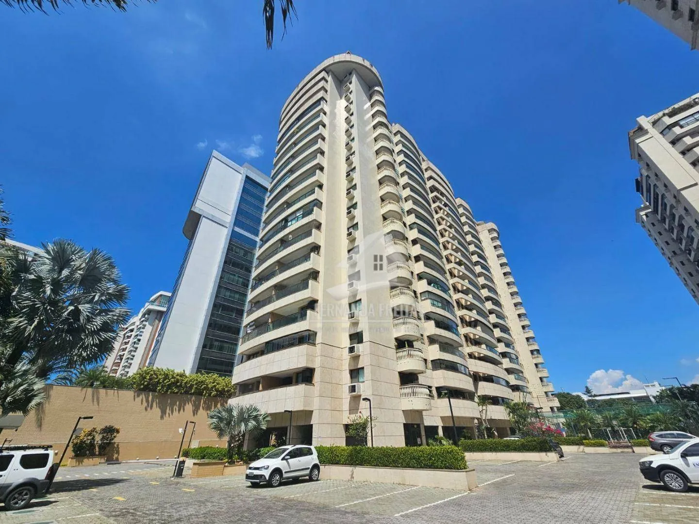 210 m² apartment with 3 bedrooms and glassed balcony — photo 27