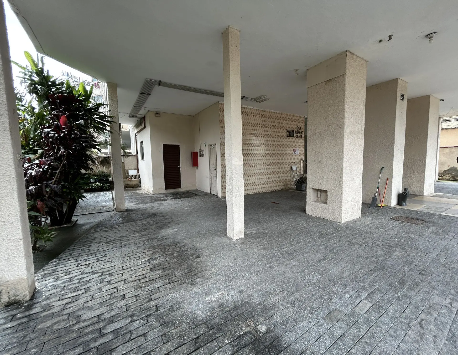 Unfurnished 1-bedroom apartment with 1 parking space — photo 6