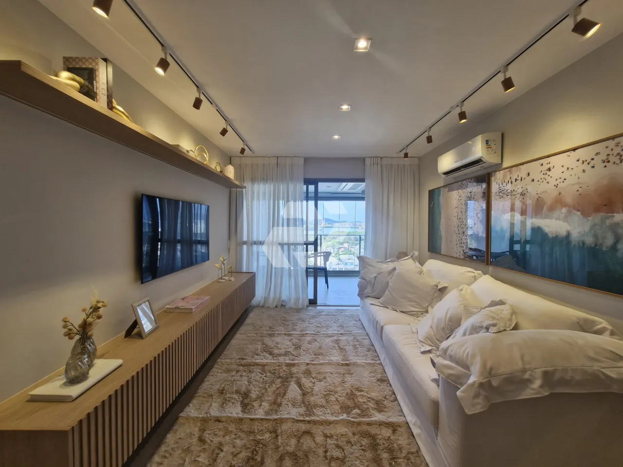 Apartamento mobiliado com 3 quartos, 2 banheiros e 121 m² — photo 5